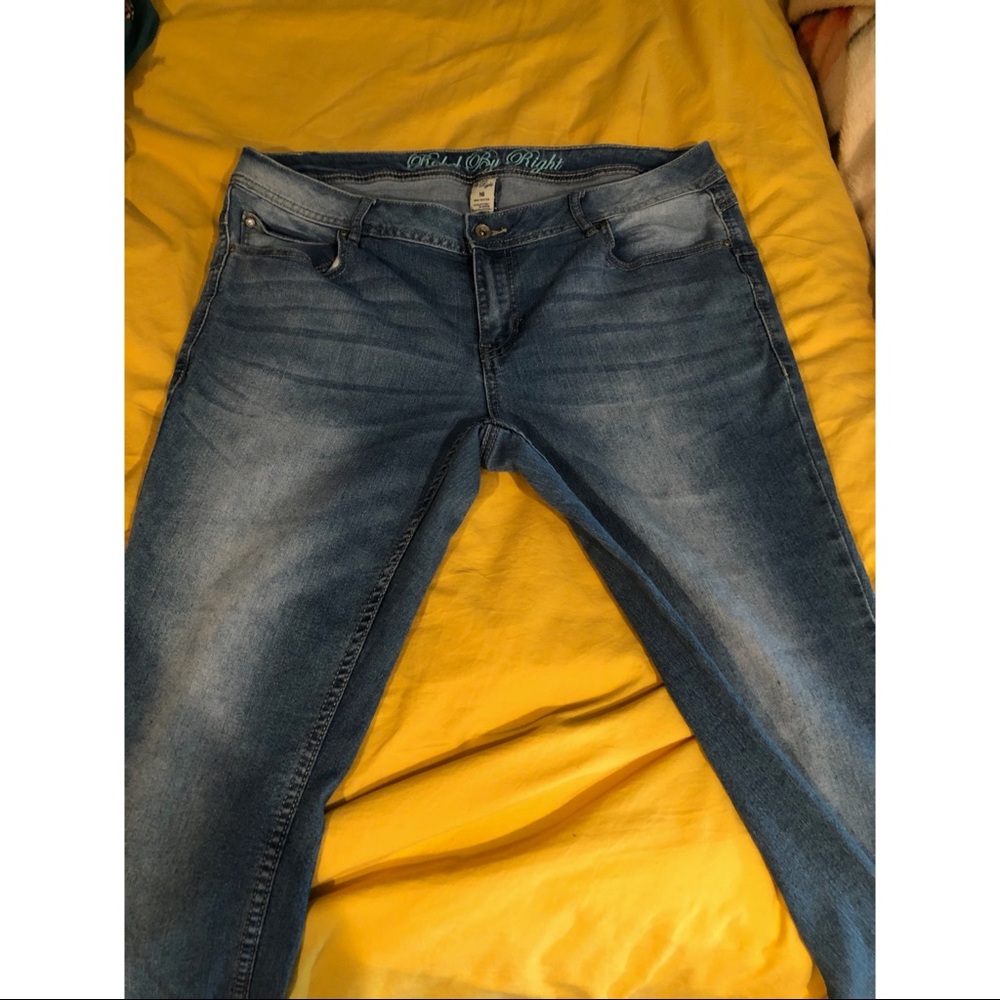 Jeans - Picture 3 of 4